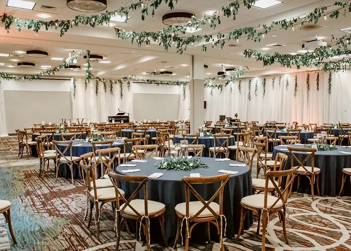 Holiday Inn & Suites Peoria At Grand Prairie By Ihg
