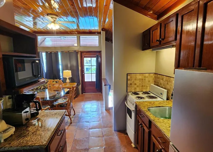 Tradewinds Paradise Villas San Pedro 