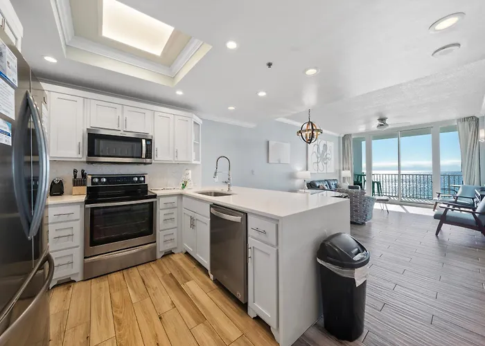 Lighthouse 714 Aparthotel Gulf Shores