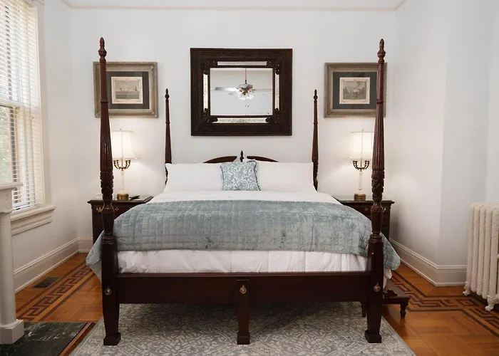 Burke Mansion Bed & Breakfast Macon
