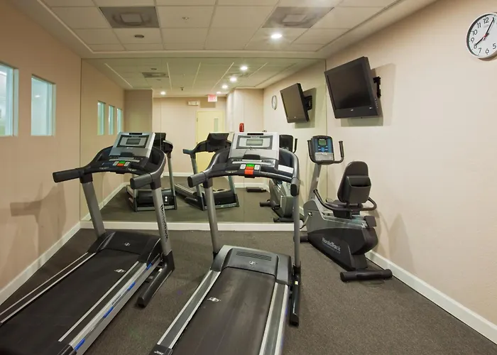 Holiday Inn Express West Palm Beach Metrocentre By Ihg