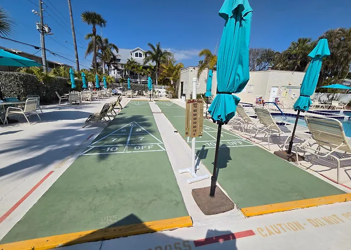 Camelot By The Sea Aparthotel St. Pete Beach