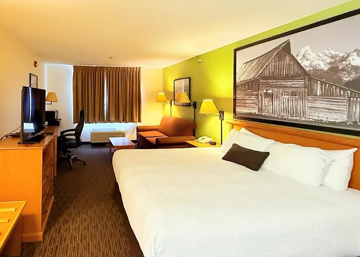 Super 8 By Wyndham Wheatland Wyoming Hotel