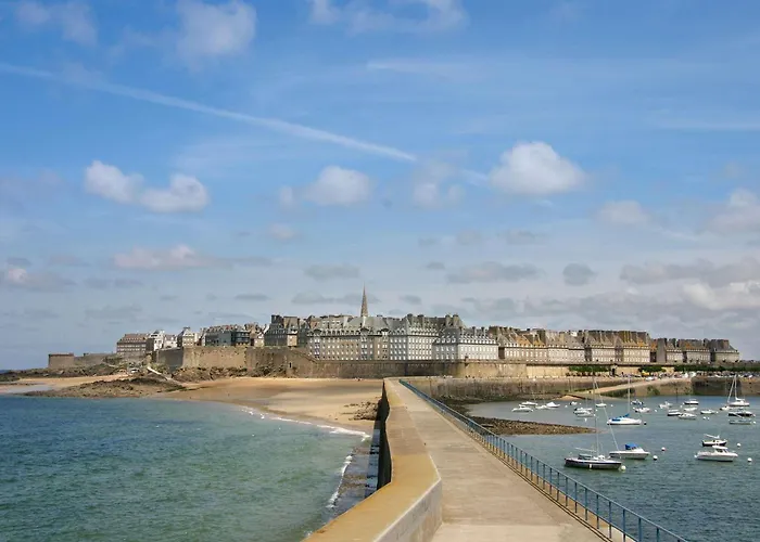 Saint-Malo Hotels