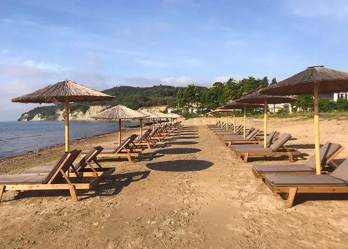 Kavos Hotels