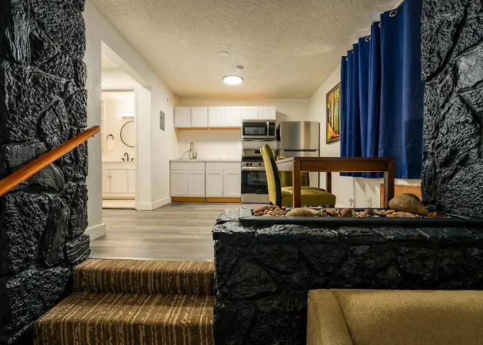 Onyx Hotel Farmington