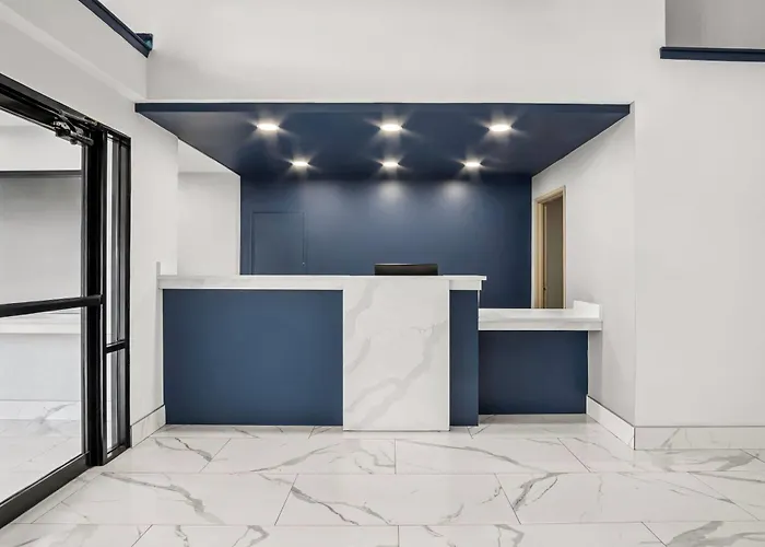 Days Inn By Wyndham Dallas Plano