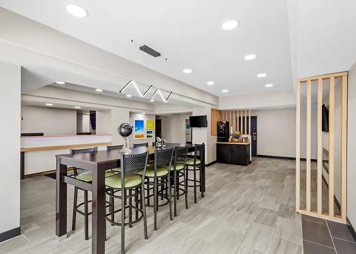 Days Inn & Suites By Wyndham Union City