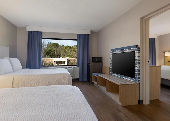 Lake Norman Inn And Suites Cornelius