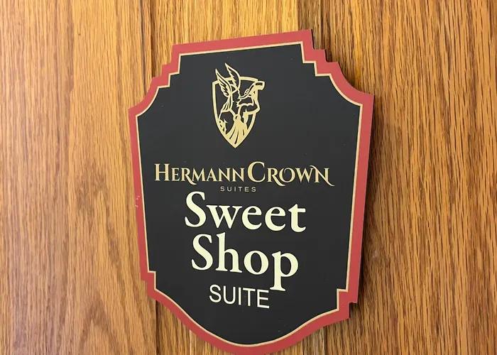 Hermann Crown Suites