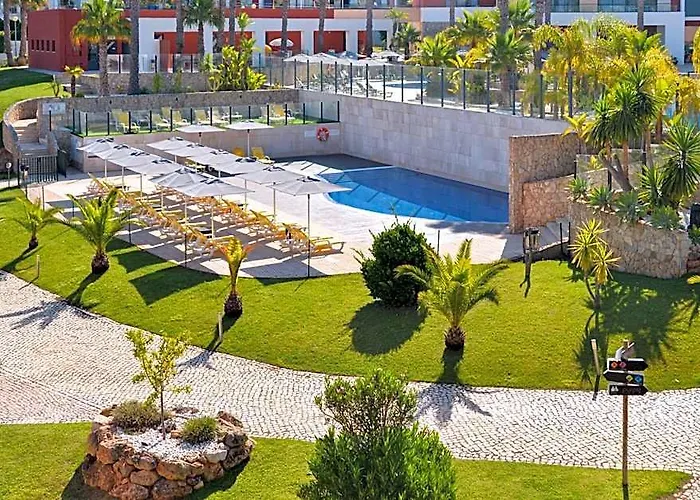 Praia da Rocha Hotels
