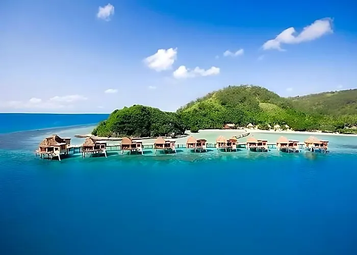 Malolo Lailai Hotels