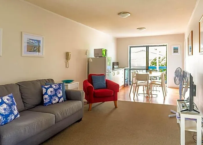 Matakana Hotels