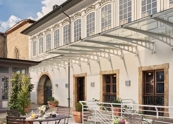 Aviles Hotels