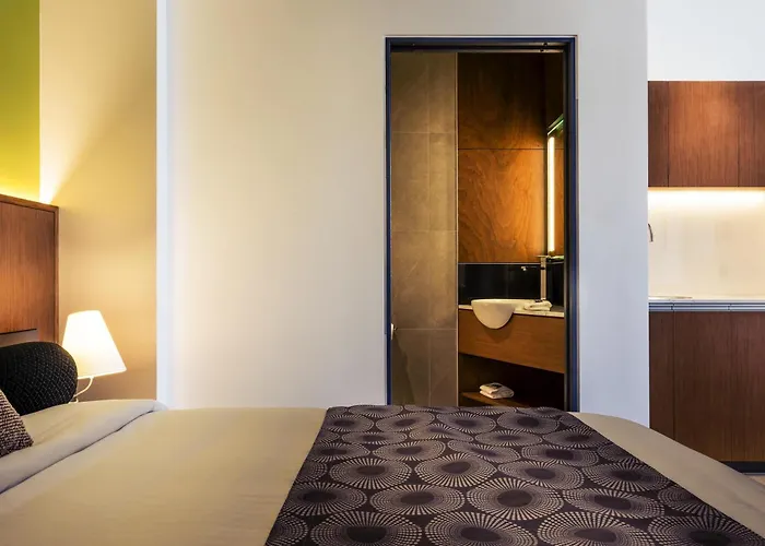 Jenolan Caves Hotels