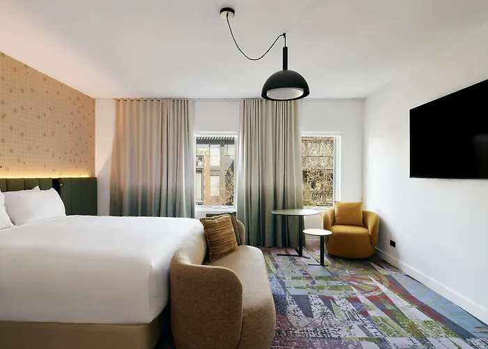 Oakleigh Hotels