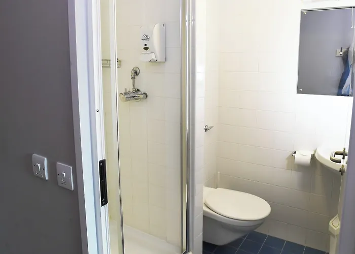 Uxbridge Hotels