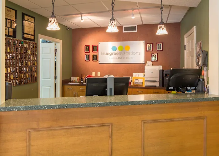 Boyne Falls Hotels