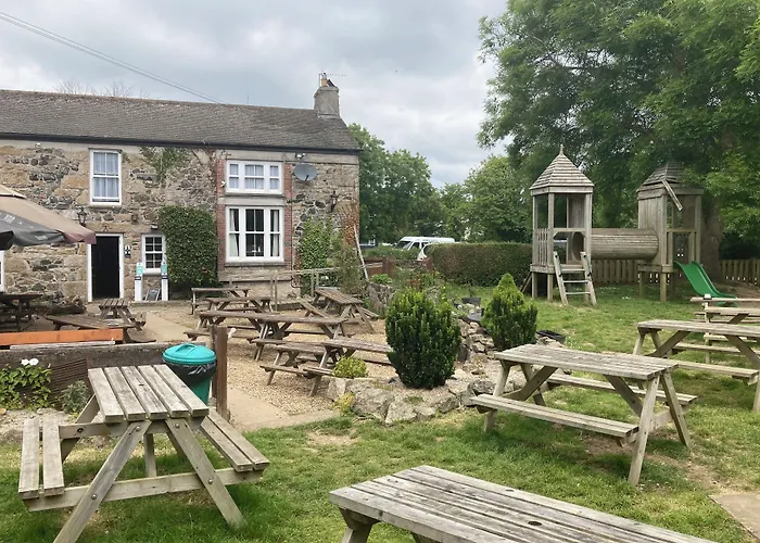 Newlyn Hotels