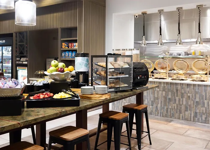 Grand Forks Hotels