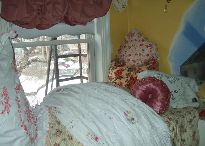 Enchanted Nights Bed & Bath Kittery