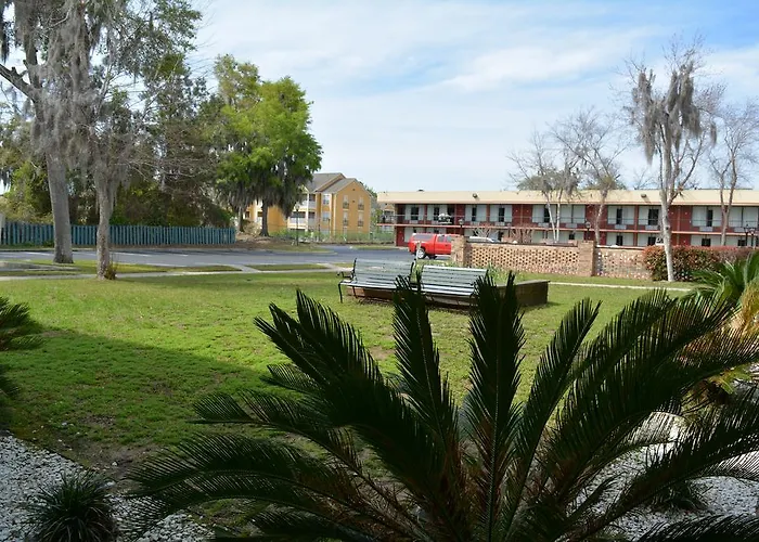 Days Inn By Wyndham Port Royal/Near Parris Island