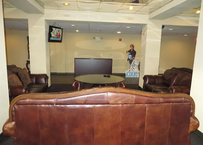 The Colonnade Hotel Branson