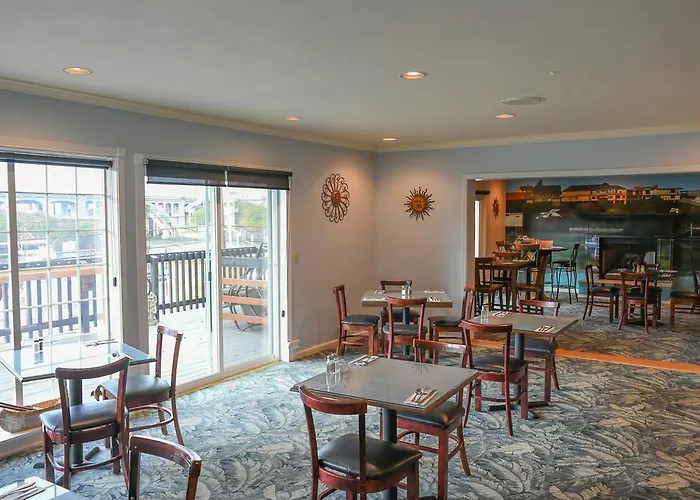 Depoe Bay Inn (Adults Only)