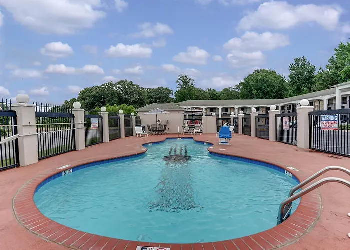 Memory Lane Inn & Suites Memphis
