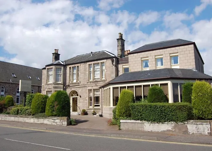 Kirkcaldy Hotels