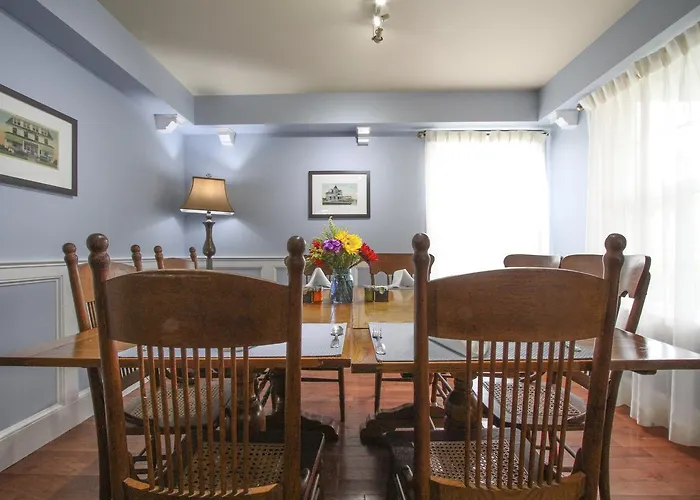 Beach Spa Bed & Breakfast Virginia Beach