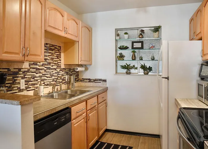 2 Bedroom Condos At Lakeside By Redbike Retreat Grand Junction