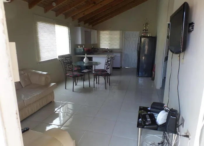 Little Cottage Of Rose Hall Montego Bay