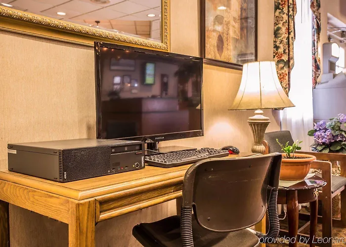 Econo Lodge Inn & Suites Lumberton