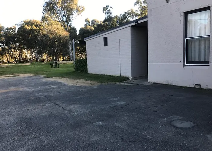 Deniliquin Hotels