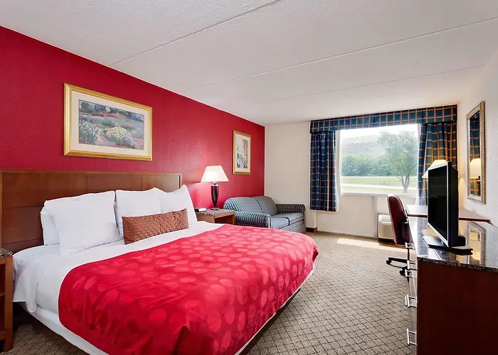 Ramada By Wyndham Fishkill Hotel