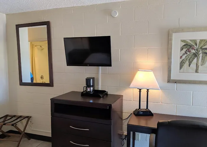 American Quality Lodge Panama City