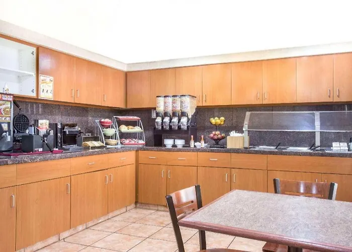 Hawthorn Suites By Wyndham Tempe/Mesa/Phoenix Area