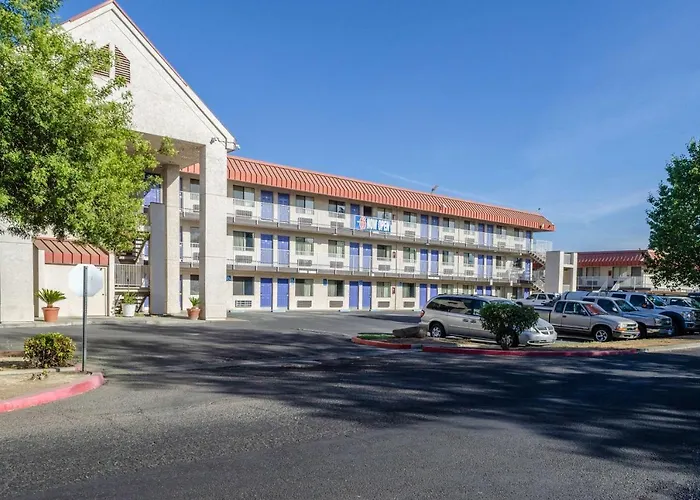 Motel 6-Fresno, Ca - Yosemite Hwy