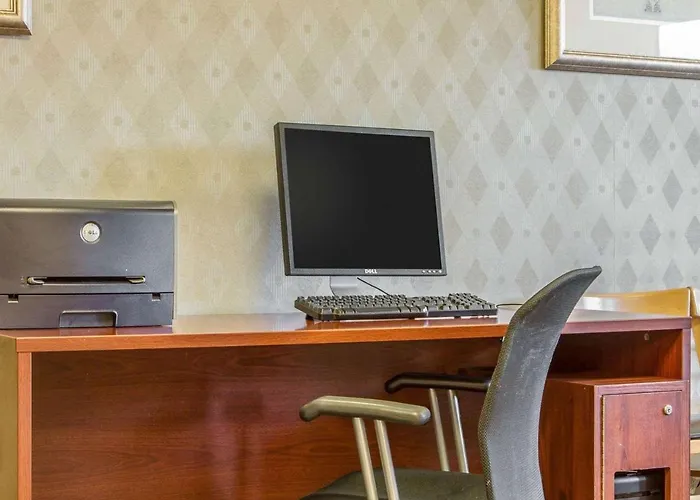 Quality Inn Oakland Airport