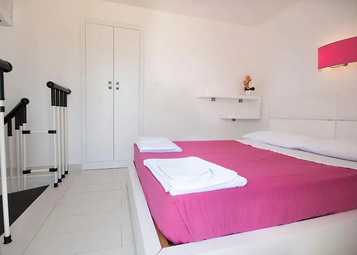Marina Di Pescoluse Hotels