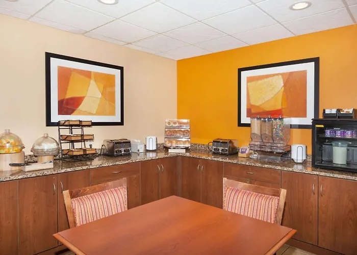 Microtel Inn & Suites By Wyndham Verona