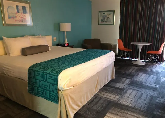 Howard Johnson By Wyndham Winter Haven Fl