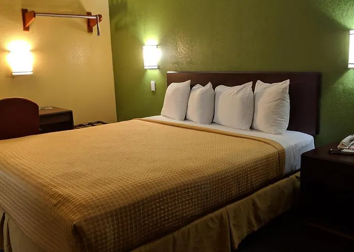 Lax Stadium Inn Lennox