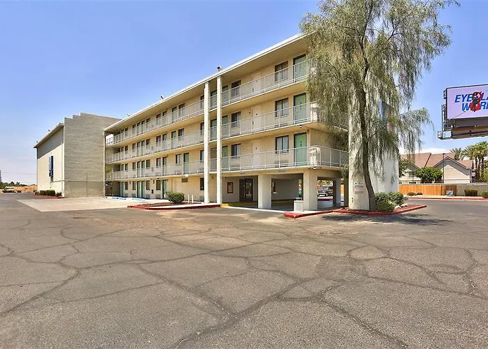 Phoenix Inn