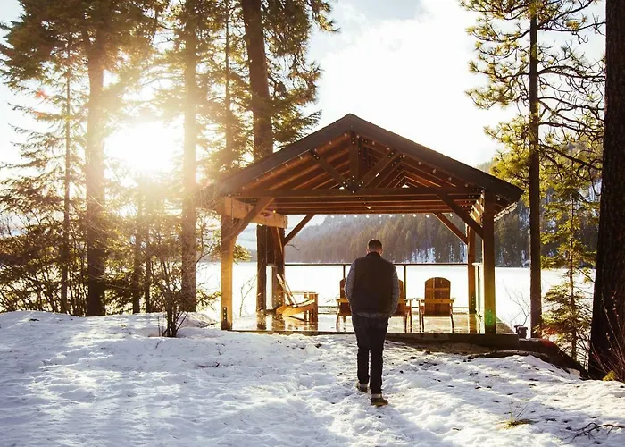 The Suttle Lodge & Boathouse Camp Sherman