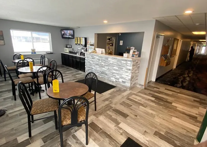 Super 8 By Wyndham Prairie Du Chien Hotel