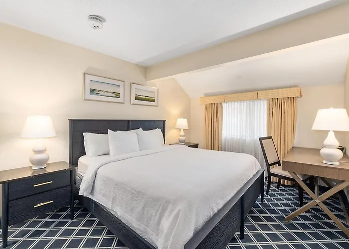 Residences At Daniel Webster Merrimack