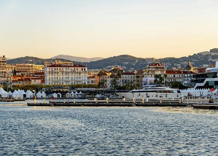 Le Cetai Cannes Beach Hotel
