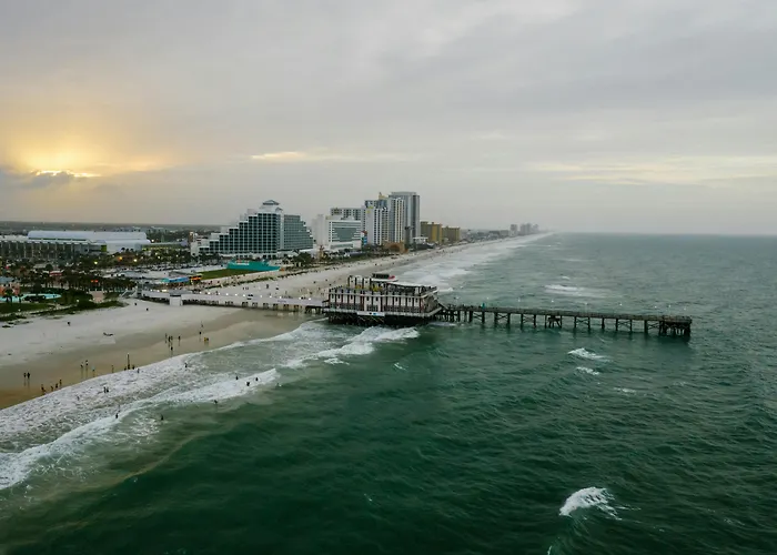 Castaways Resort Studios Daytona Beach